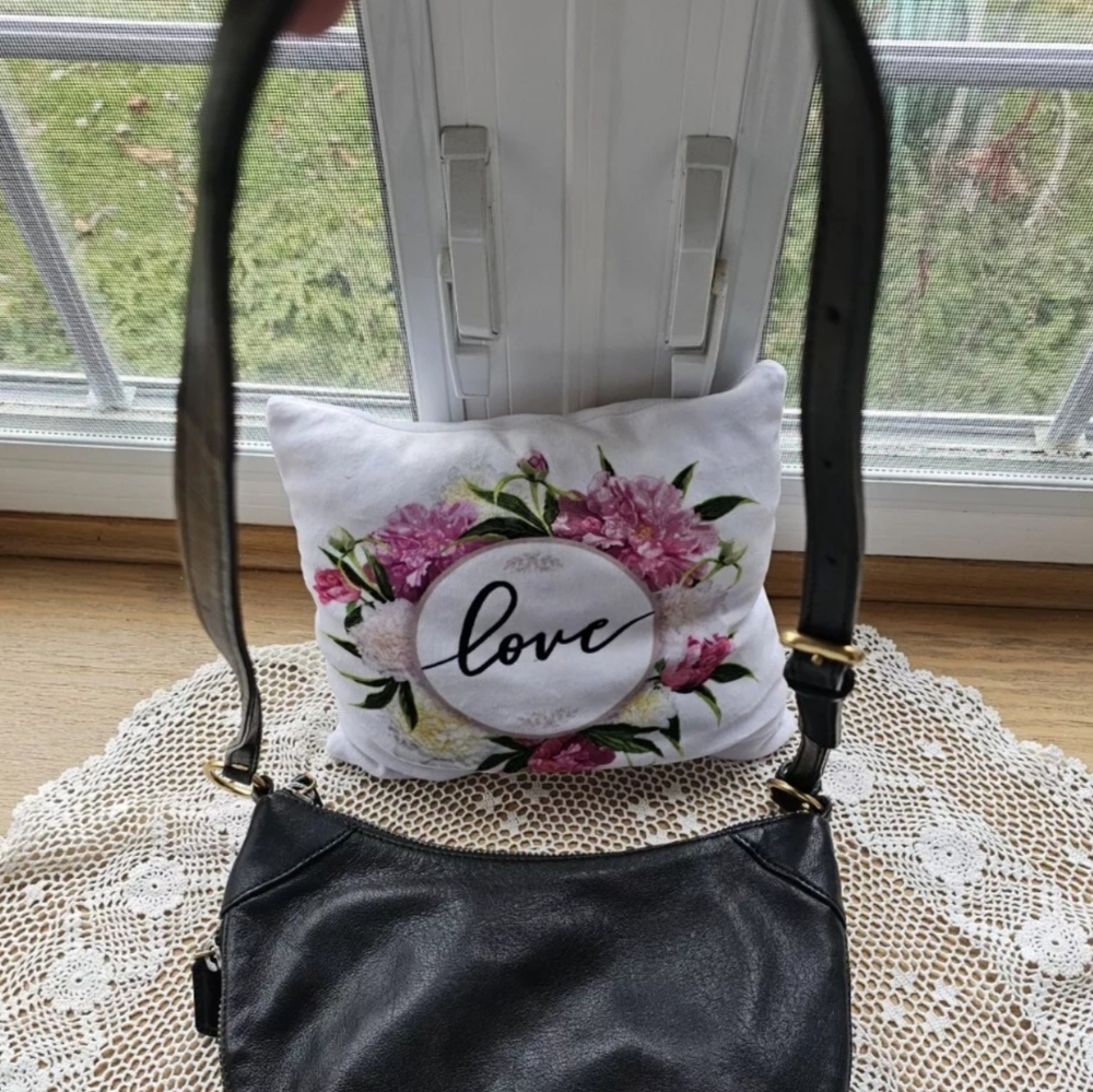 Marc Jacob's Crossbody Black Two Tone Hardware purse - Picture 12 of 16